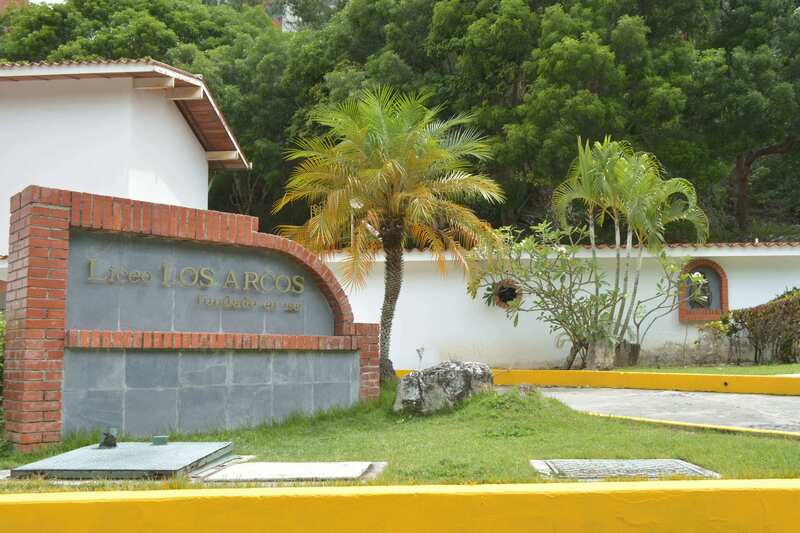 Los Arcos instalaciones