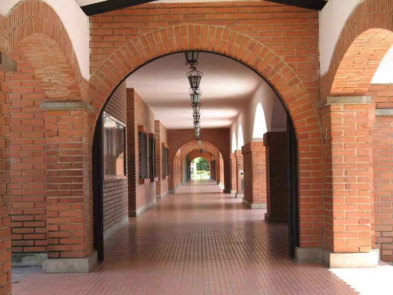 Los Arcos instalaciones