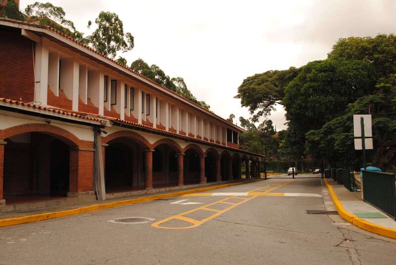 Los Arcos instalaciones