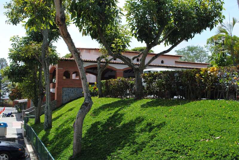 Los Arcos instalaciones