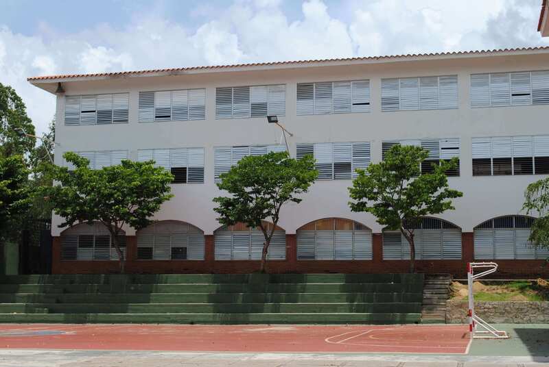 Los Arcos instalaciones